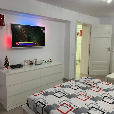 Galaţi Mery Apartment מראה חיצוני תמונה