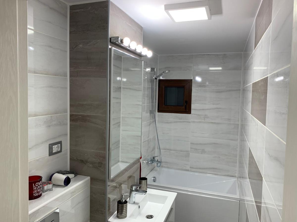 Galaţi Mery Apartment מראה חיצוני תמונה