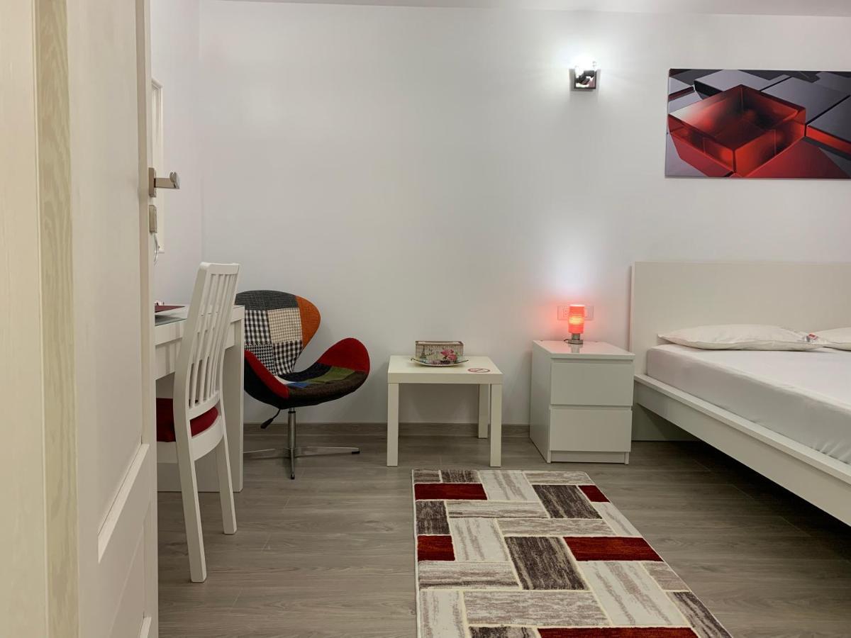 Galaţi Mery Apartment מראה חיצוני תמונה