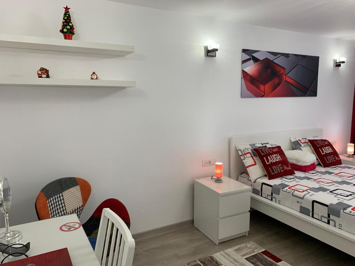 Galaţi Mery Apartment מראה חיצוני תמונה