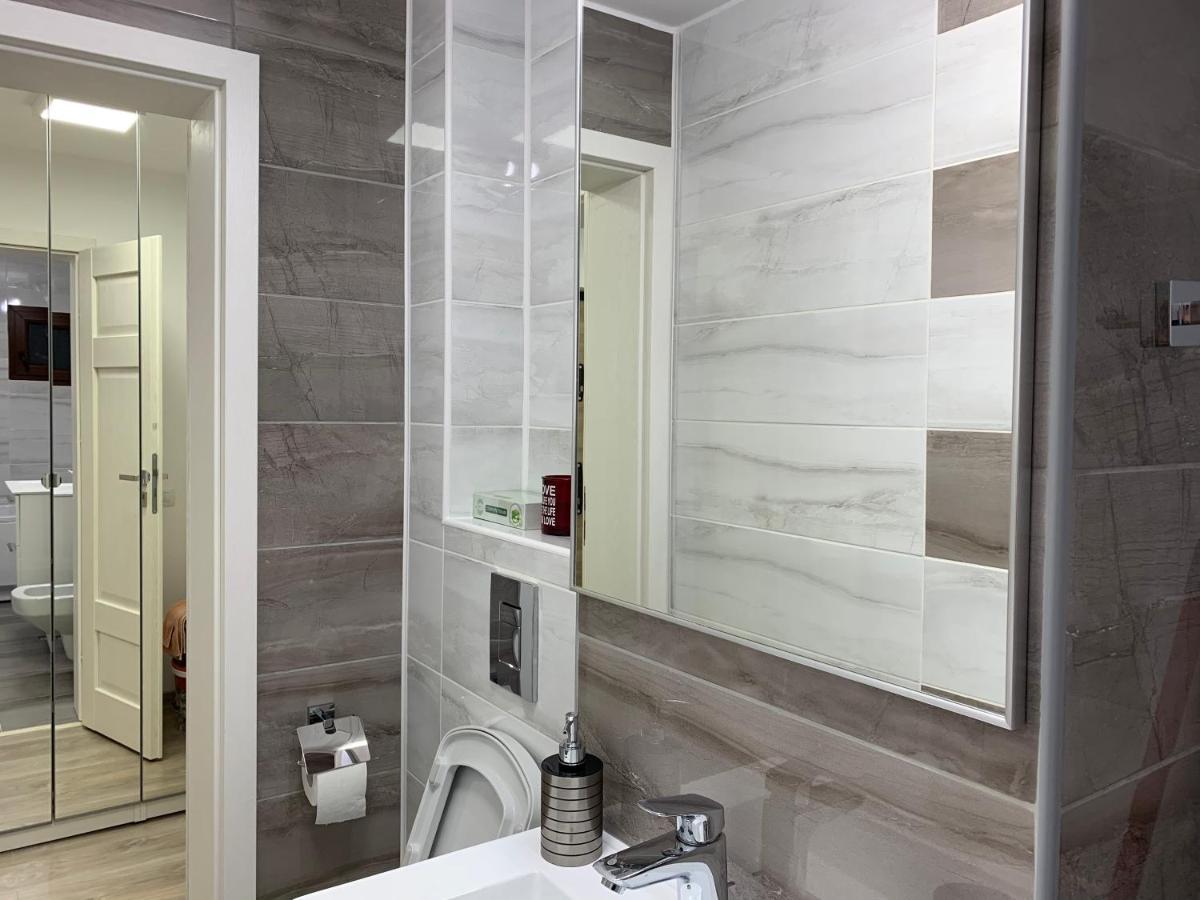 Galaţi Mery Apartment מראה חיצוני תמונה