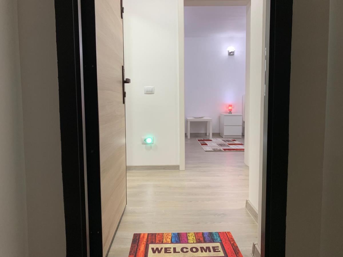Galaţi Mery Apartment מראה חיצוני תמונה