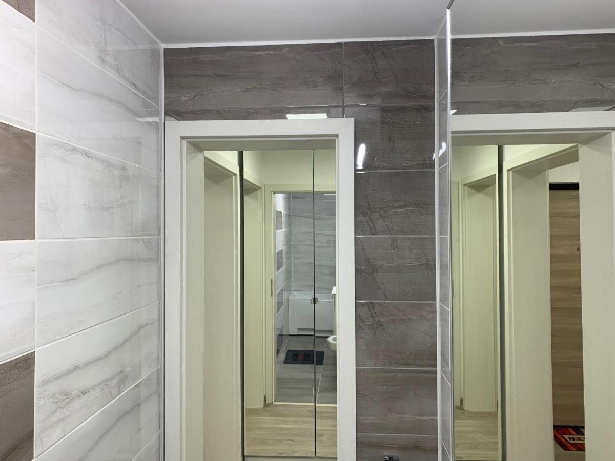 Galaţi Mery Apartment מראה חיצוני תמונה