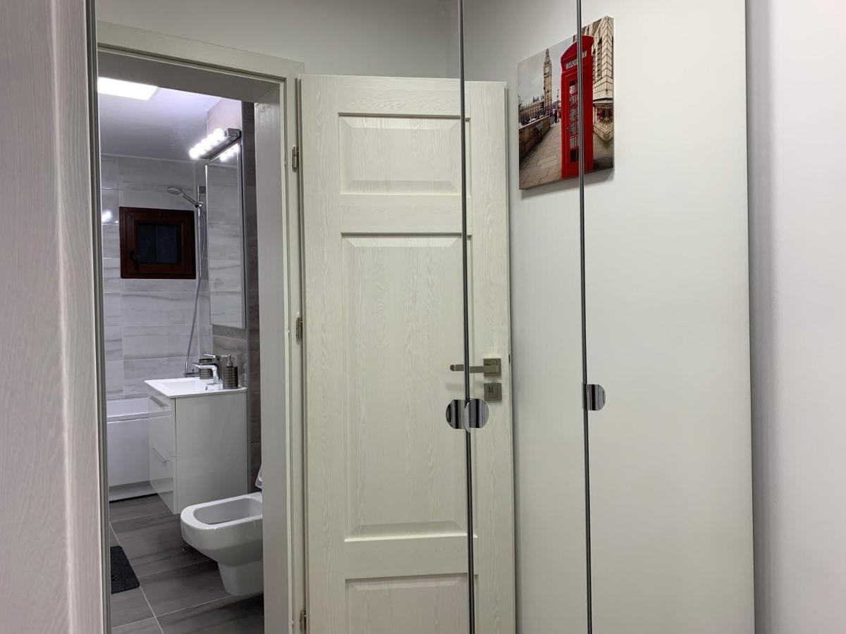 Galaţi Mery Apartment מראה חיצוני תמונה
