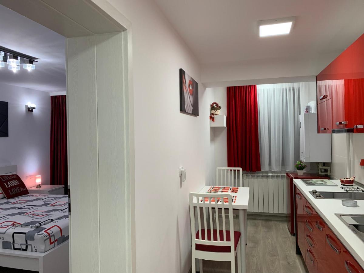 Galaţi Mery Apartment מראה חיצוני תמונה