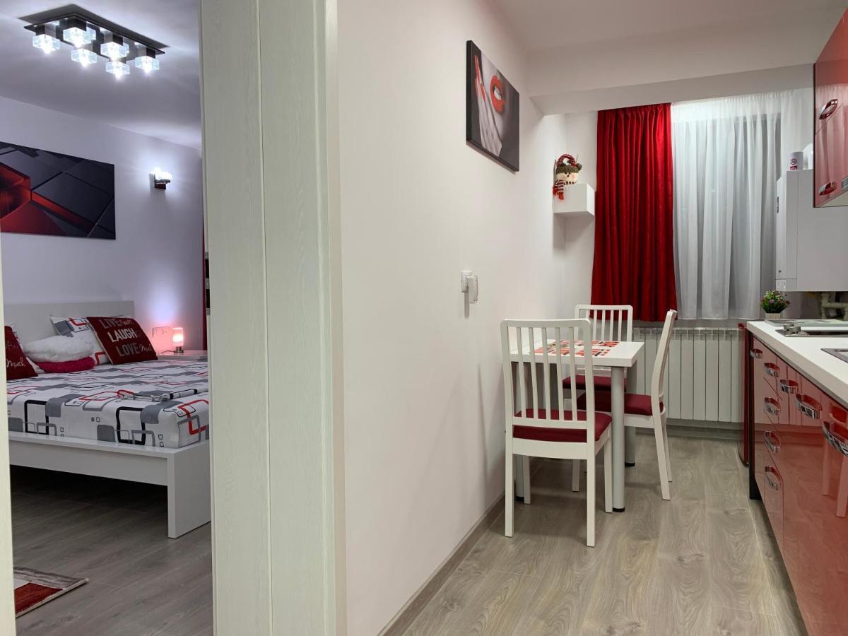 Galaţi Mery Apartment מראה חיצוני תמונה